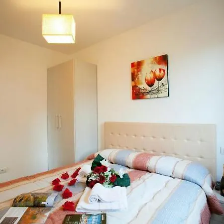 Sleeps 8 Apartment
